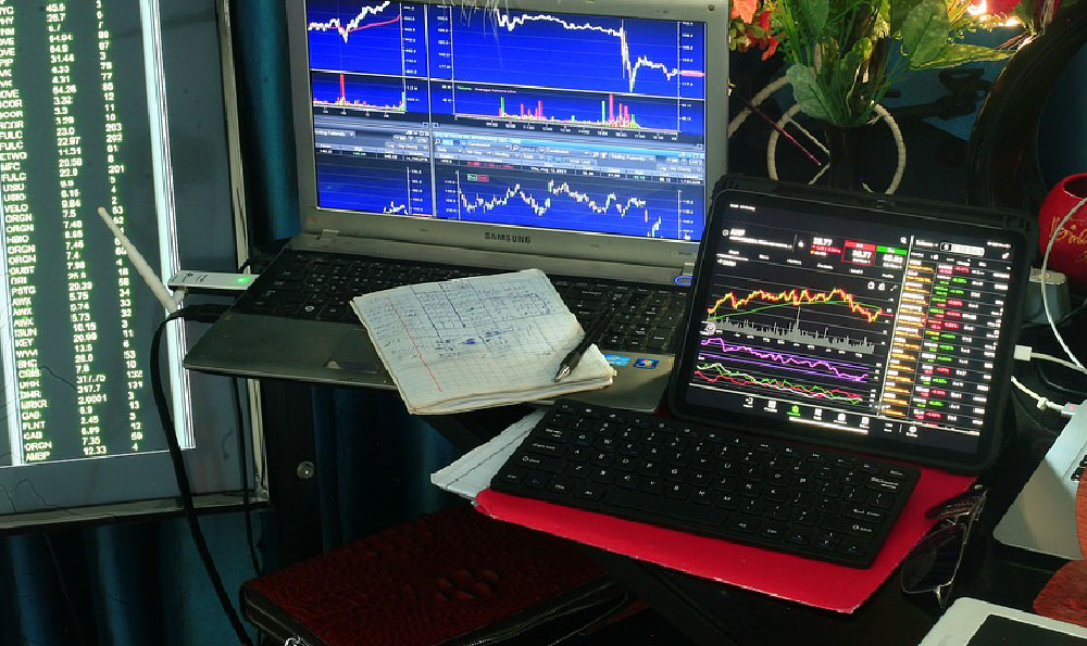 两会期间炒股配资行情规律