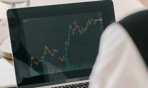 影响股票价格的内在因素