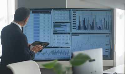 美股市盈率中位数